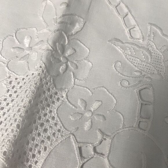 HAND Embroidered pillow cases set of 2 white cotton NWT - Picture 1 of 8